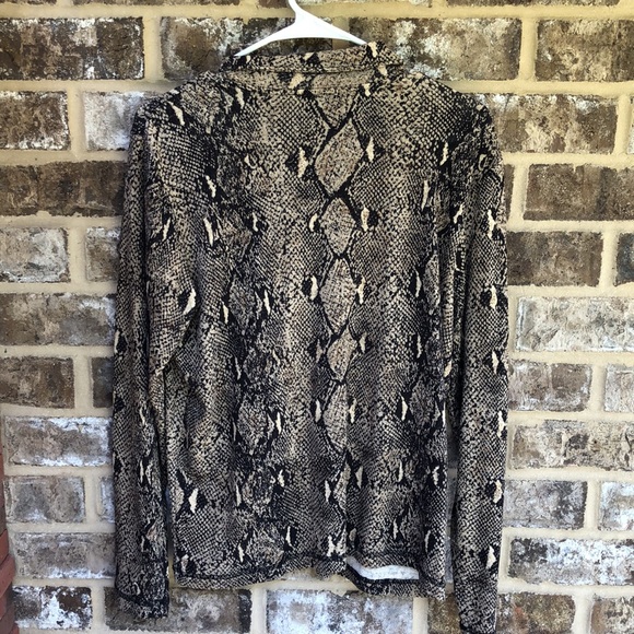 Silk Snake Skin button up - Picture 5 of 6